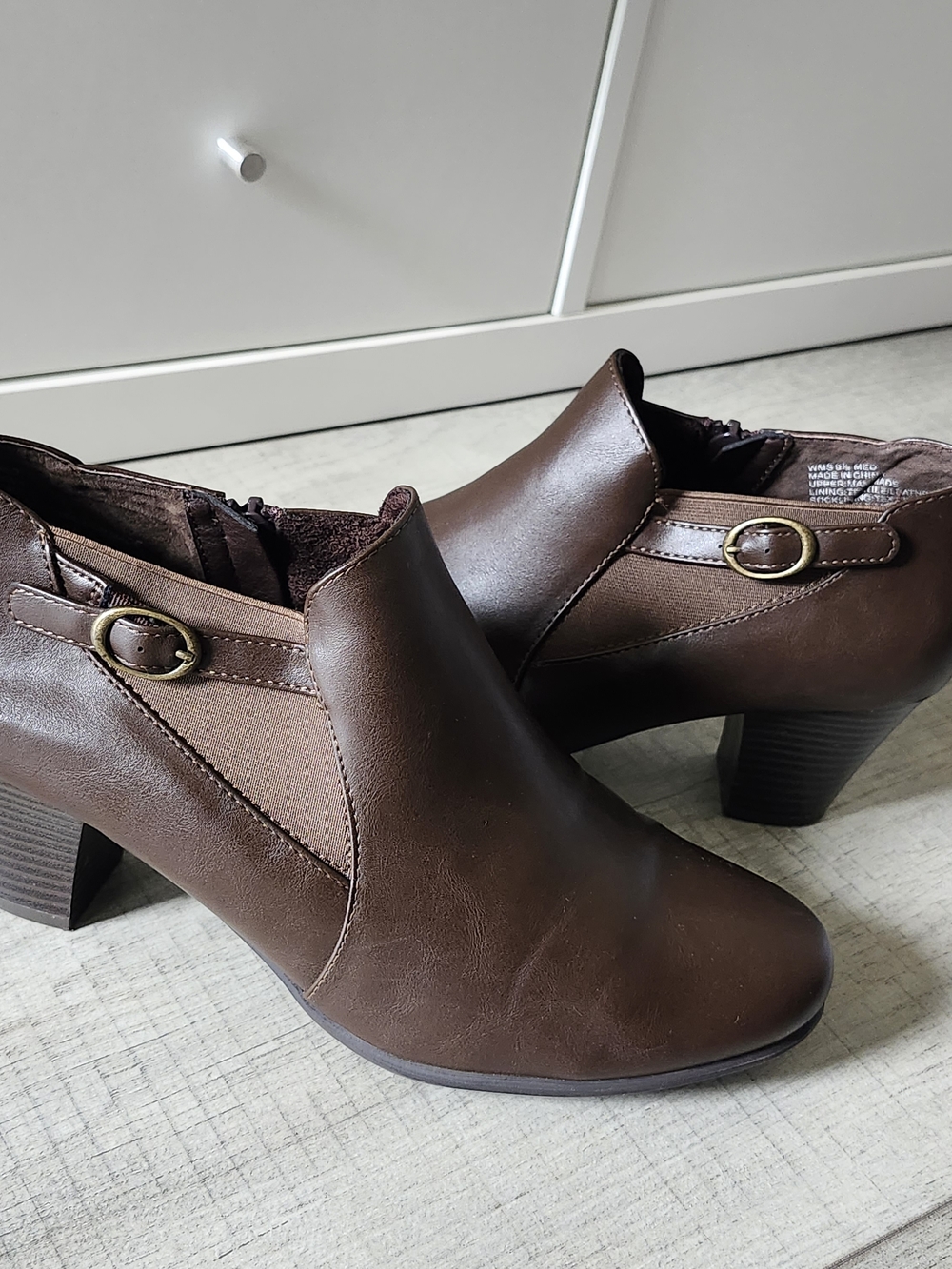 US 9.5 Women's Croft & Barrow Zip-Up Boots Brown Size Style Ines.
